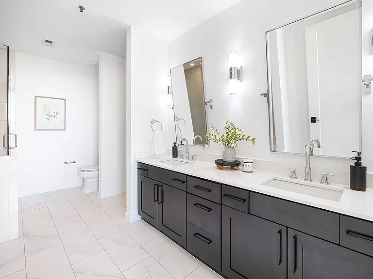 The Huntley Luxury Apartments — Photo 13