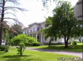 9502 Pinnacle Rd, Sauquoit, NY 13456