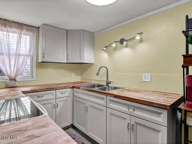 1207 N Topsail Dr — Photo 66