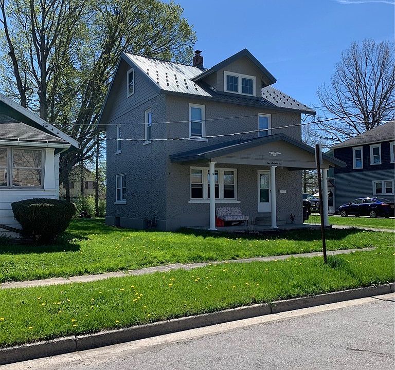 1st image of 110 E Pearl St