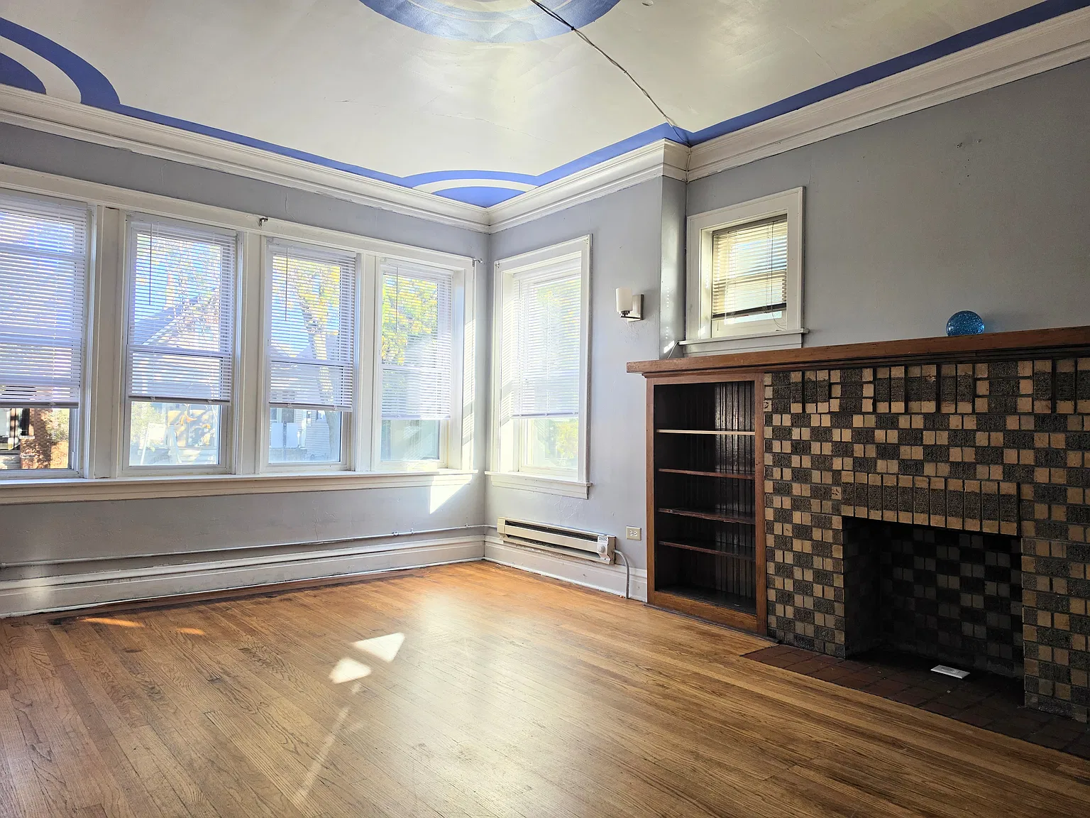 3 bed, 1400 sqft, $1,600 — Photo 3