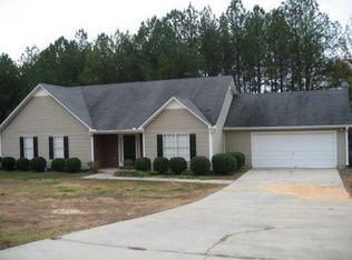 3720 Cobblestone Dr, Loganville, GA 30052