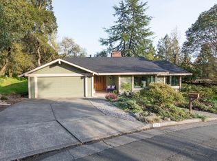 2252 Sycamore Ave, Santa Rosa, CA 95404