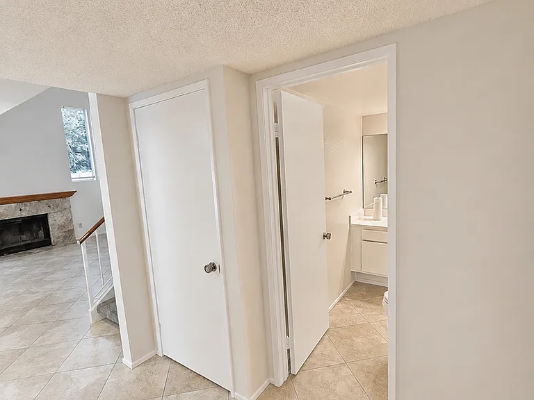 3727 Mesa Oak Ln — Photo 7