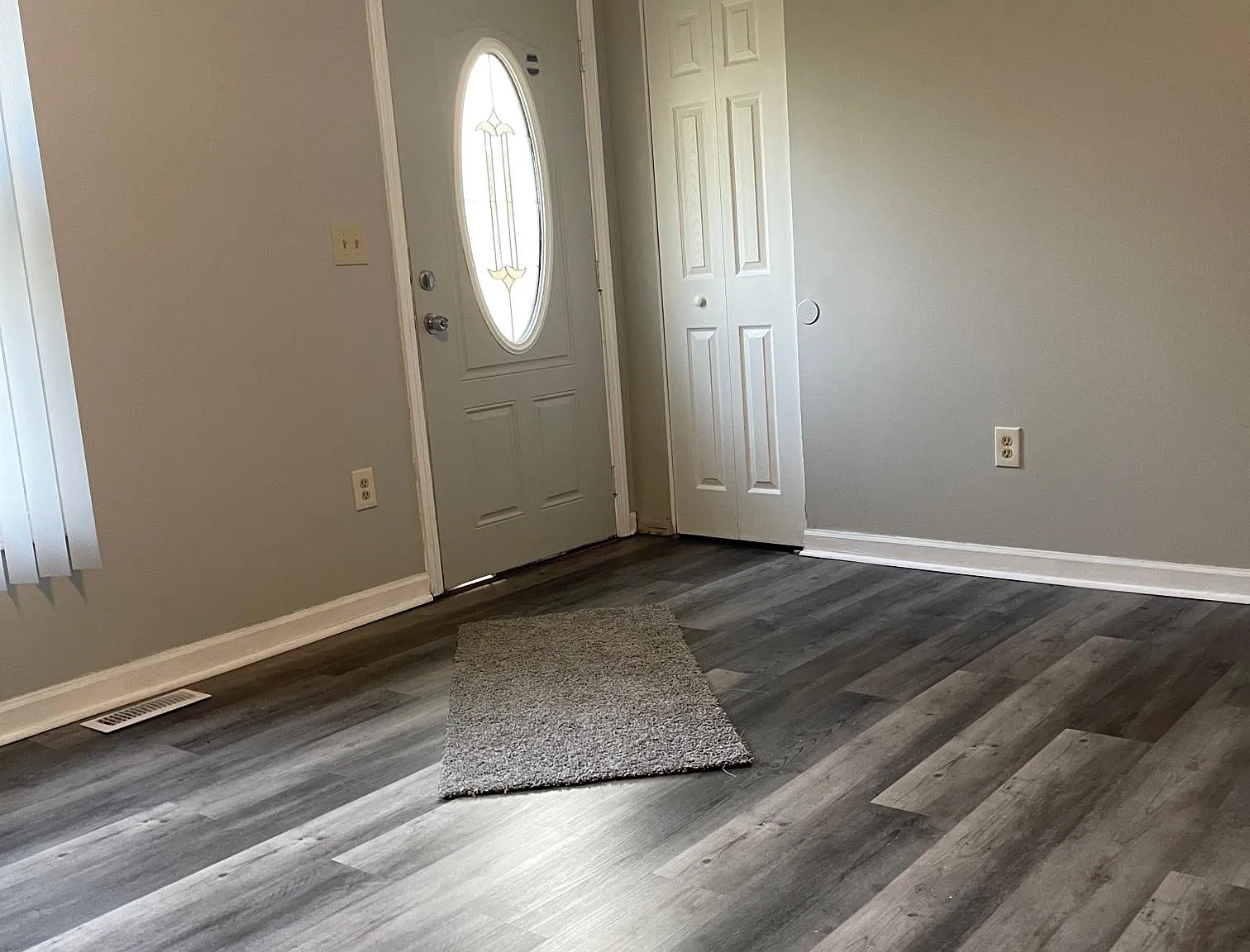 3 bed, 1000 sqft, $1,800 — Photo 3