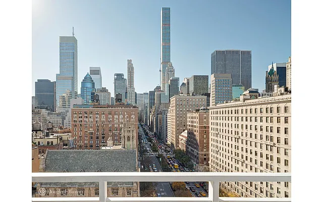 Sold by Douglas Elliman | media 21