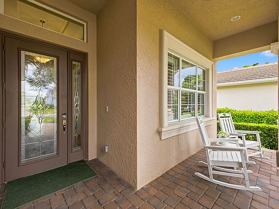 5th image of 12617 Fairway Cove Ct