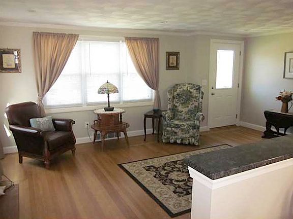 4th image of 347 Garden City Dr