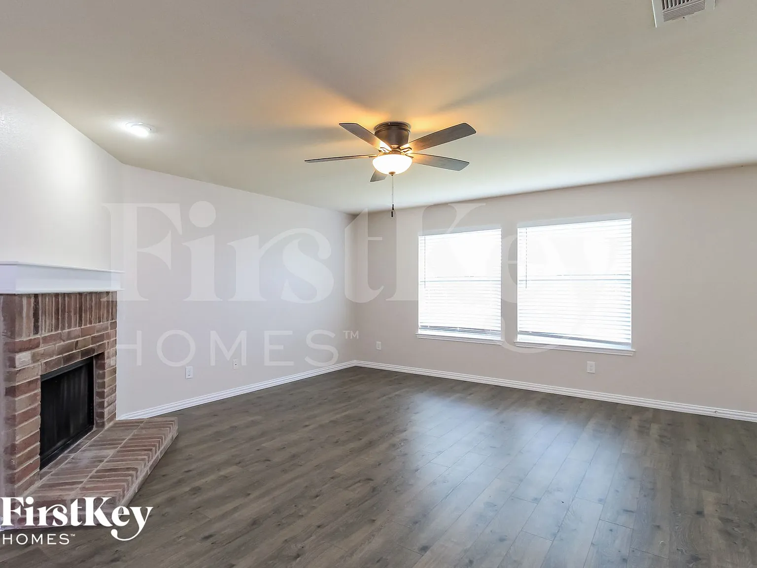 4 bed, 2.5 bath, 2943 sqft, $2,945 — Photo 3