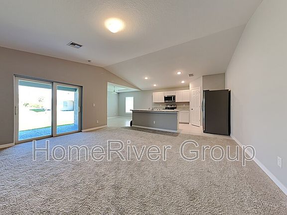 2nd image of 3713 NE 13th Ave