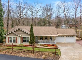 27 Oakwood Rd, Candler, NC 28715