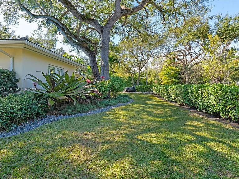 168 Morningside Dr — Photo 28