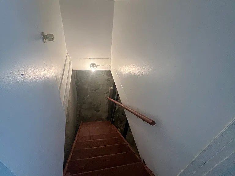 19 Potomac St — Photo 7