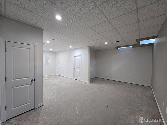 2nd image of 473 Franklin Blvd