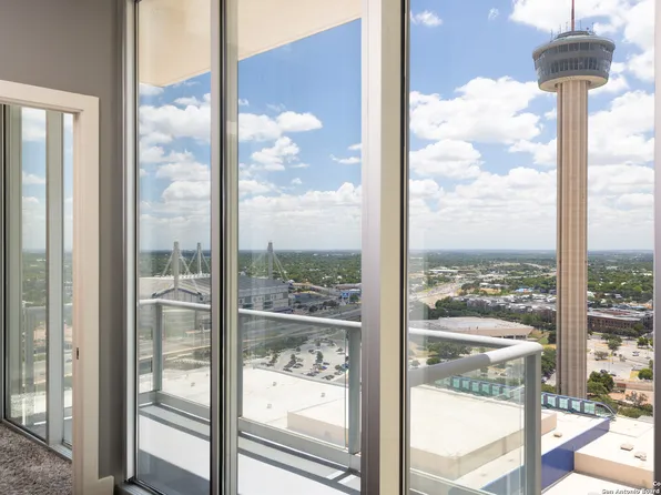 610 E Market St #2609, San Antonio, TX 78205