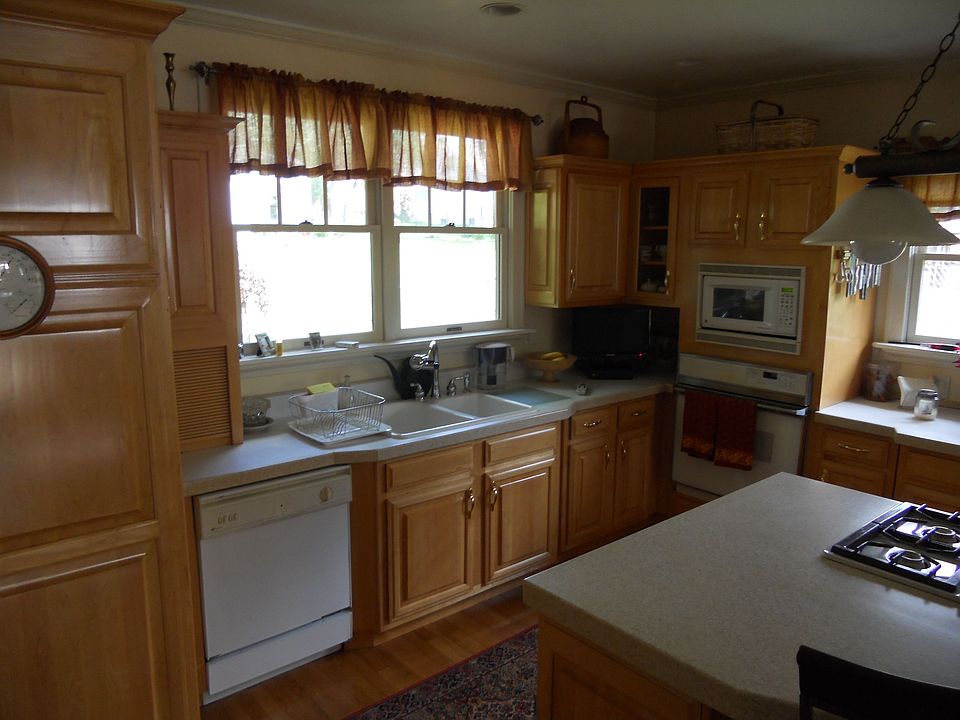 2nd image of 1 Williams St