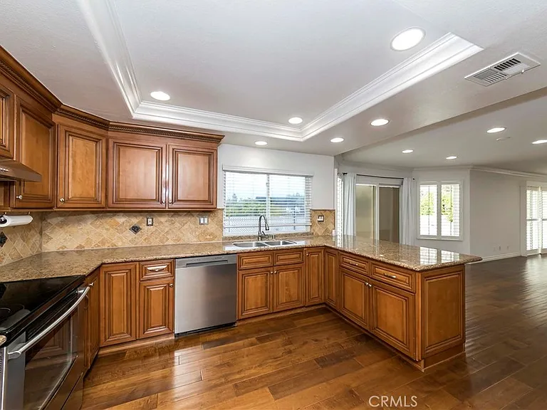 424 Sand Cyn — Photo 17