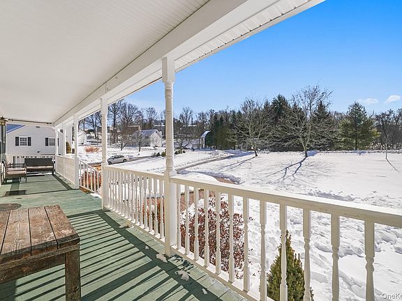 4th image of 70 Woodland Road