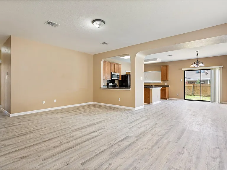 1752 Bayland St — Photo 3