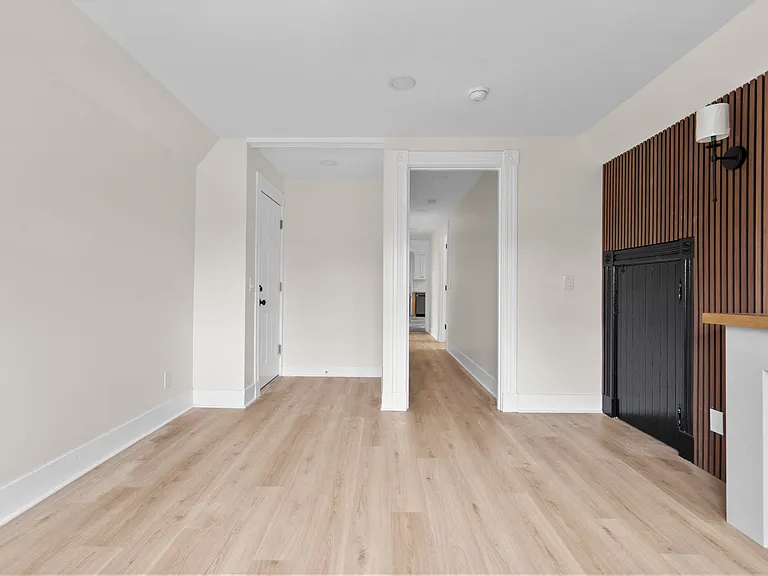 821 State St #3 — Photo 8