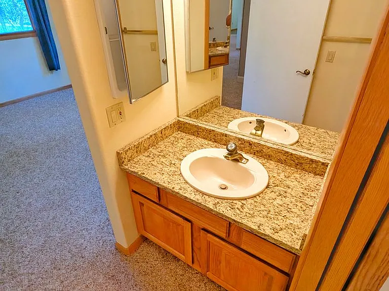1291 Meadowlake Way — Photo 36