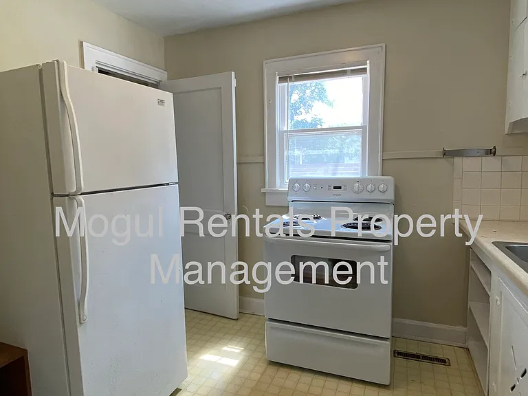 1340 S Market St — Photo 9