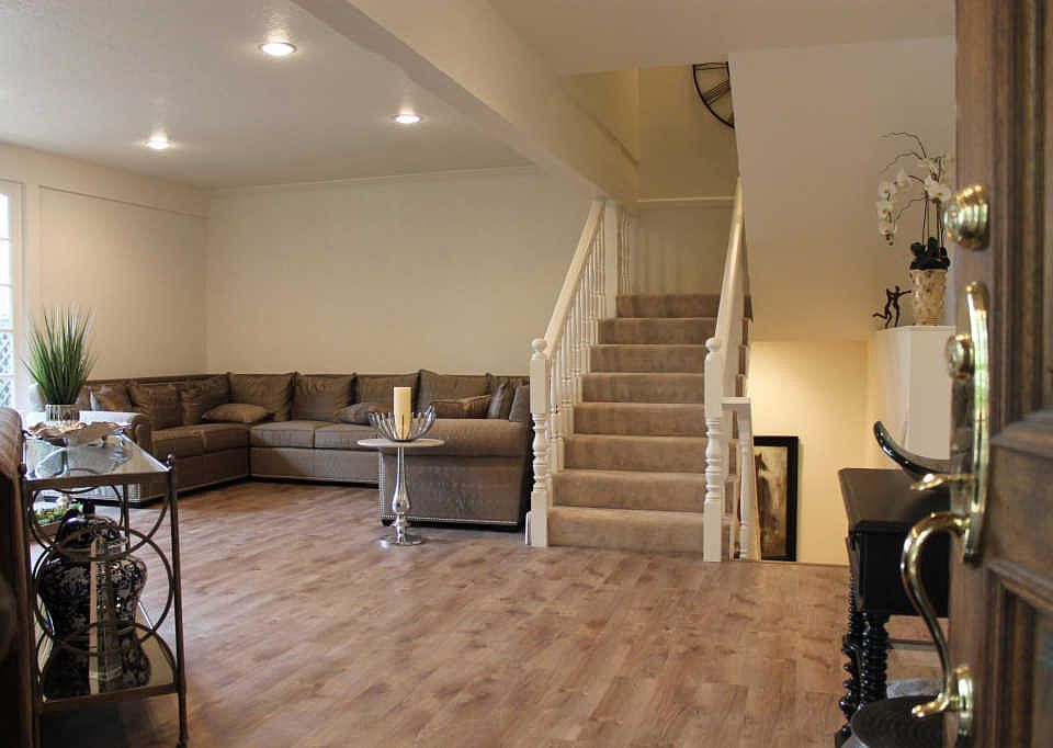 1st image of 24410 Victory Blvd APT 1