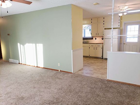 5th image of 908 Miller St