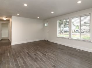 1712 S 244th St, Des Moines, WA 98198