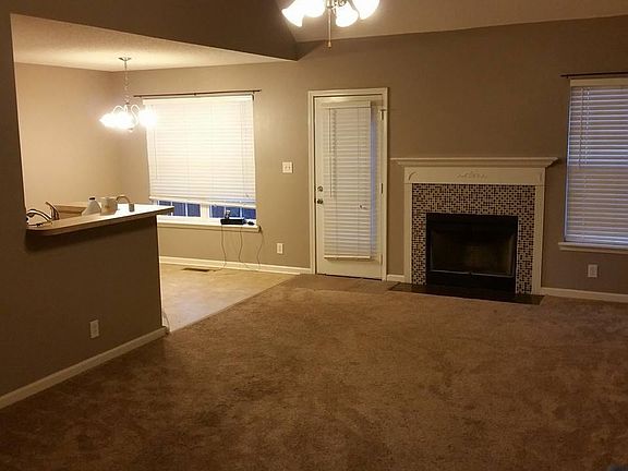 5th image of 3876 Mackenzie Dr