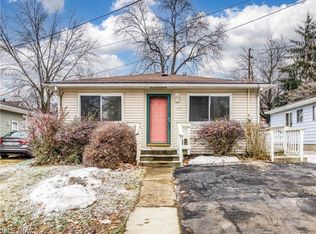 377 Massillon Rd, Akron, OH 44312