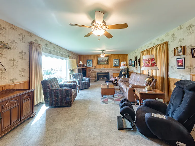 3105 Barnett St — Photo 18