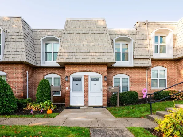175 Main Avenue #106, Wheatley Heights, NY 11798