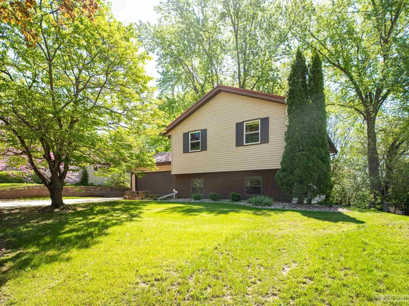 4913 Violet Ln, Madison, WI 53714