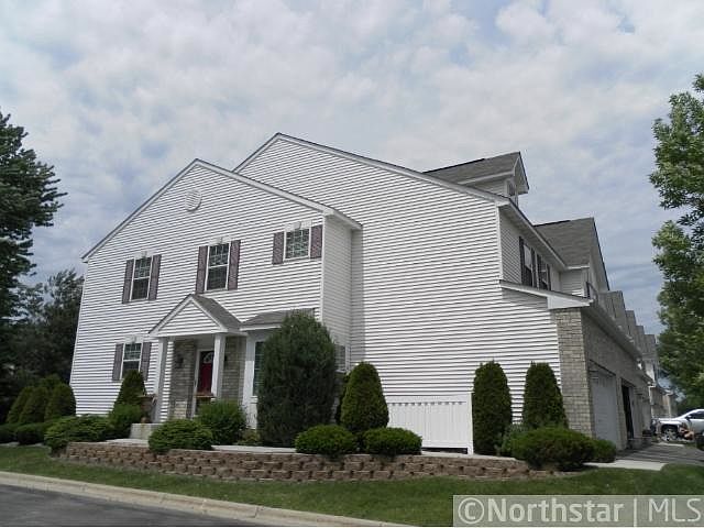 1st image of 1372 White Oak Dr