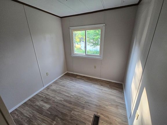 5th image of 15 Sweet Fern Drive