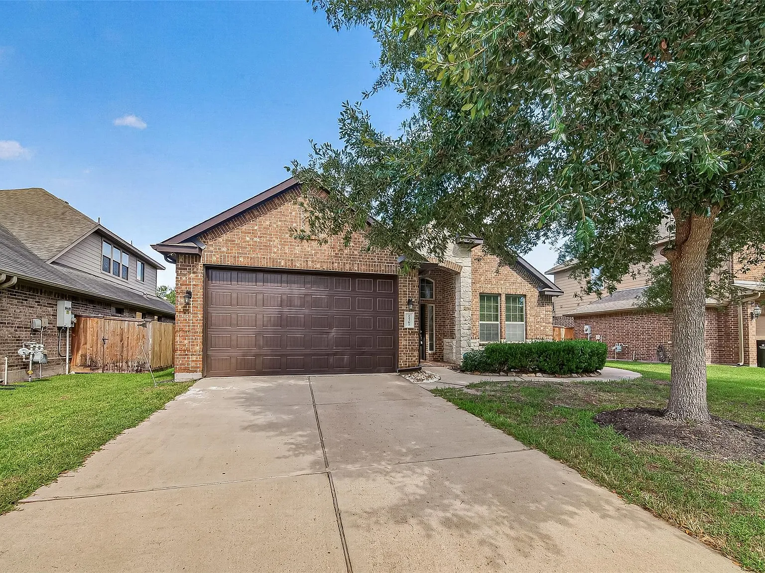 3 bed, 2.0 bath, 2232 sqft, $2,500 — Photo 2