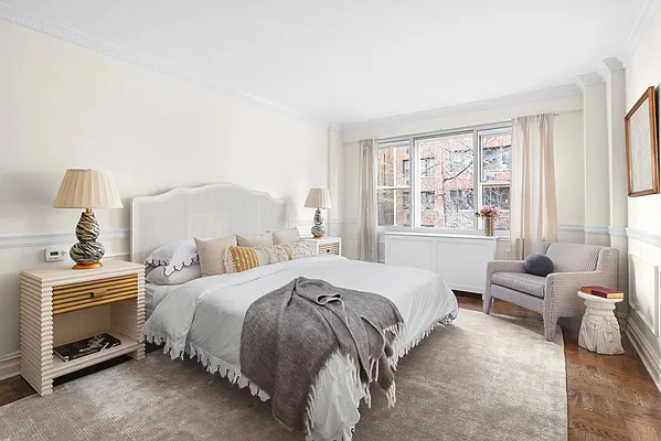 Sold by Compass | media 21