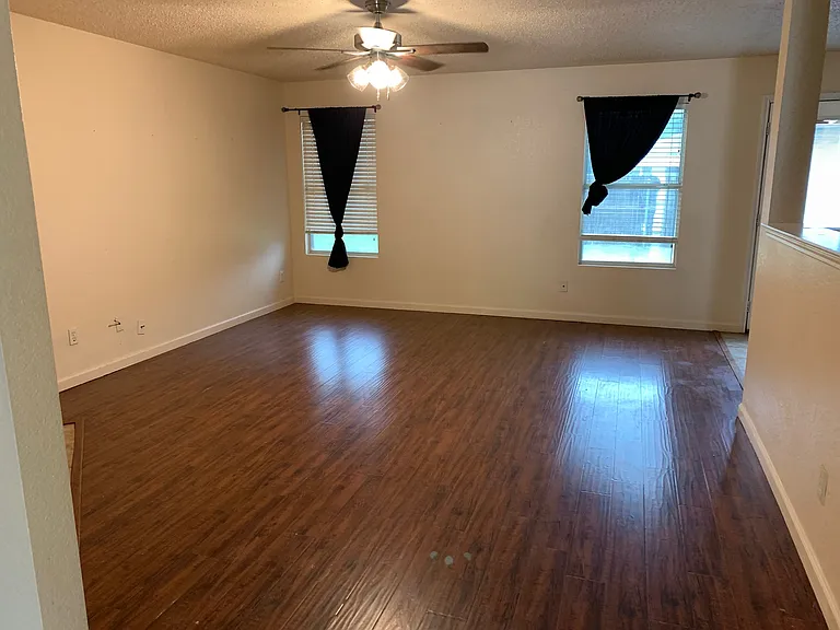 921 White Dove Dr — Photo 8