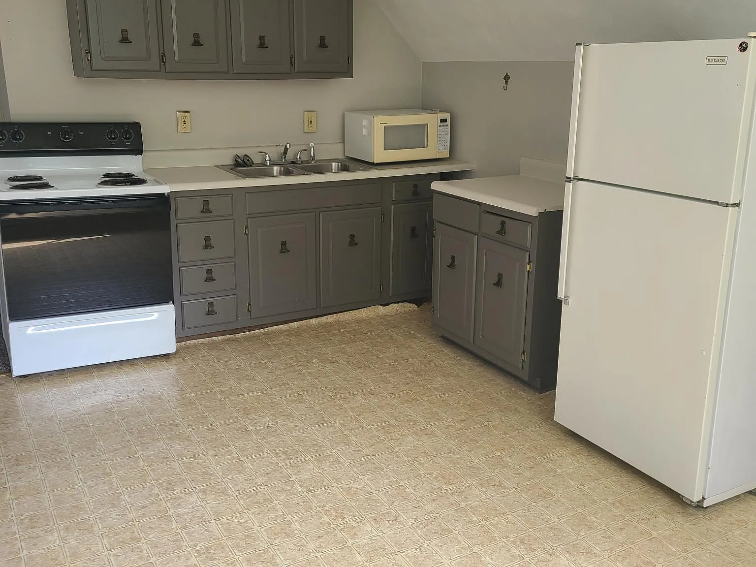 1 bed, 700 sqft, $1,079 — Photo 4