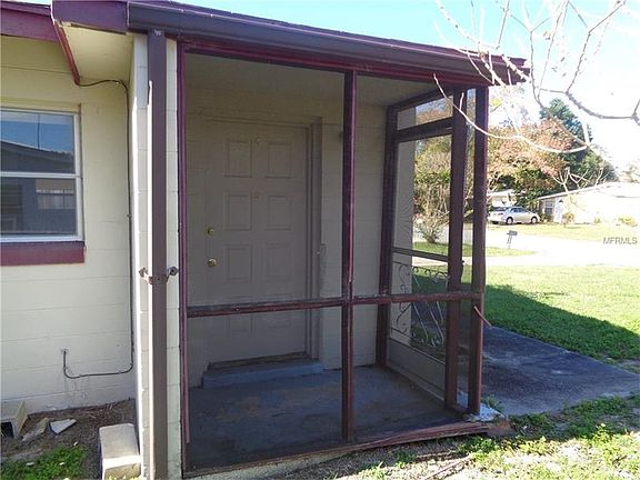 3rd image of 217 Woodmere Blvd