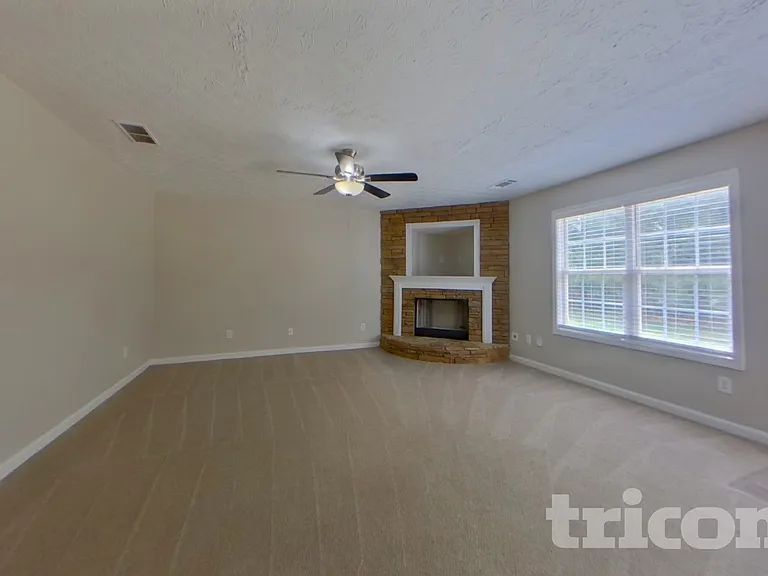 338 Shadowbrooke Cir — Photo 2
