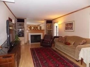 2769 Carlsbad Cir, Aurora, IL 60503
