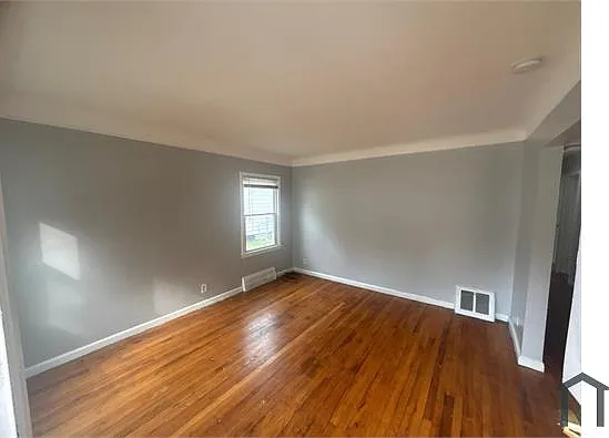 3 bed, 906 sqft, $1,450 — Photo 3