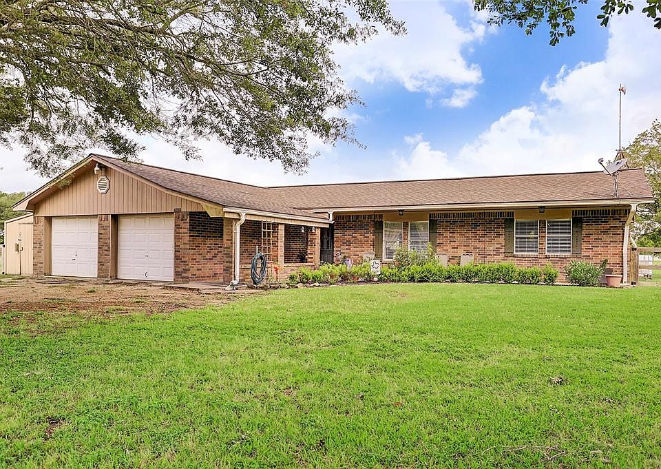 Welcome home to this RARE find! Beautiful home on 2 unrestricted acres!