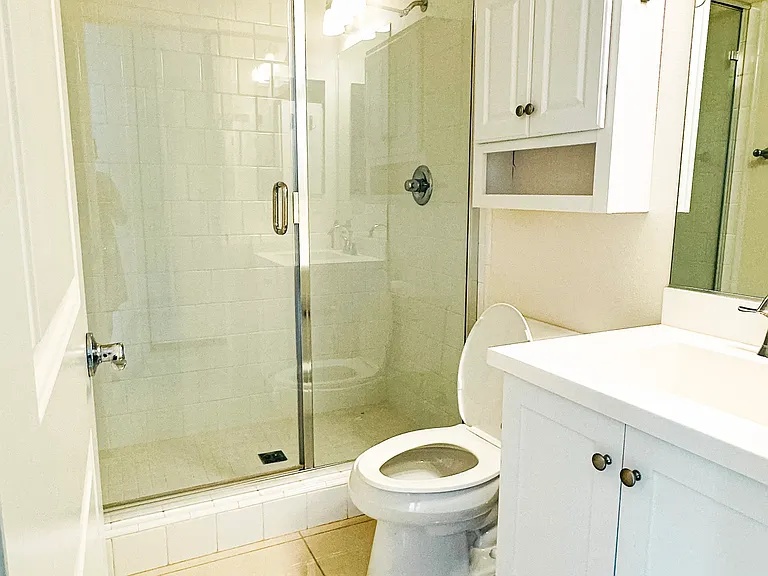 1st Floor Bathroom