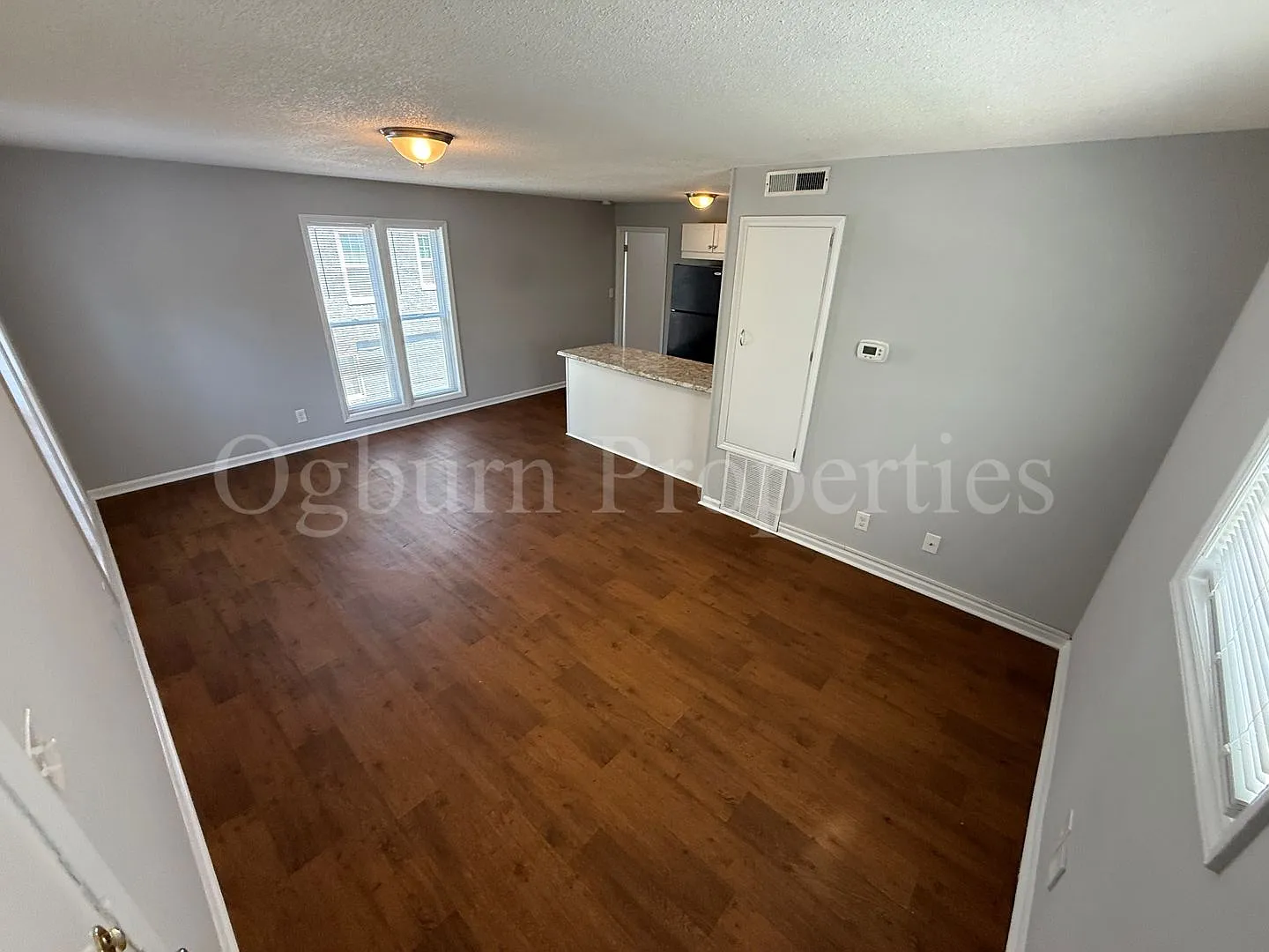 1 bed, 1.0 bath, $925 — Photo 3