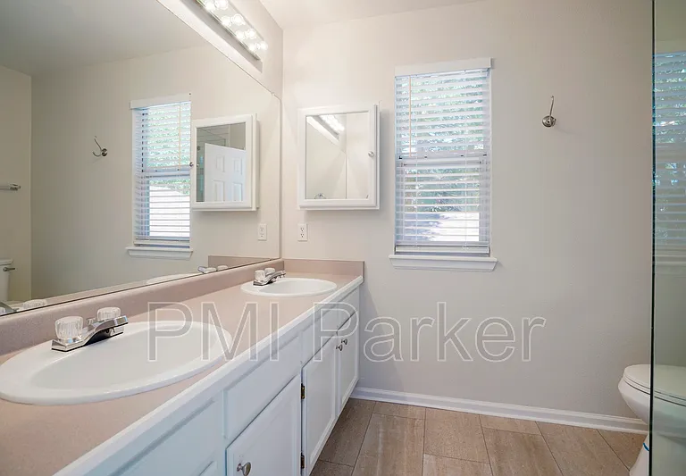 16041 Bluebonnet Dr — Photo 16