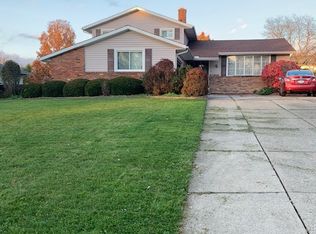 32820 Charmwood Oval, Solon, OH 44139