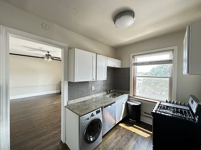 312 Lee St #4 — Photo 4